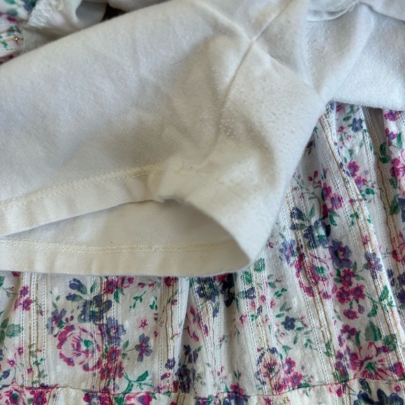 Floral ruffles skirt with built in shorts. Girl size 7 - Picture 10 of 12